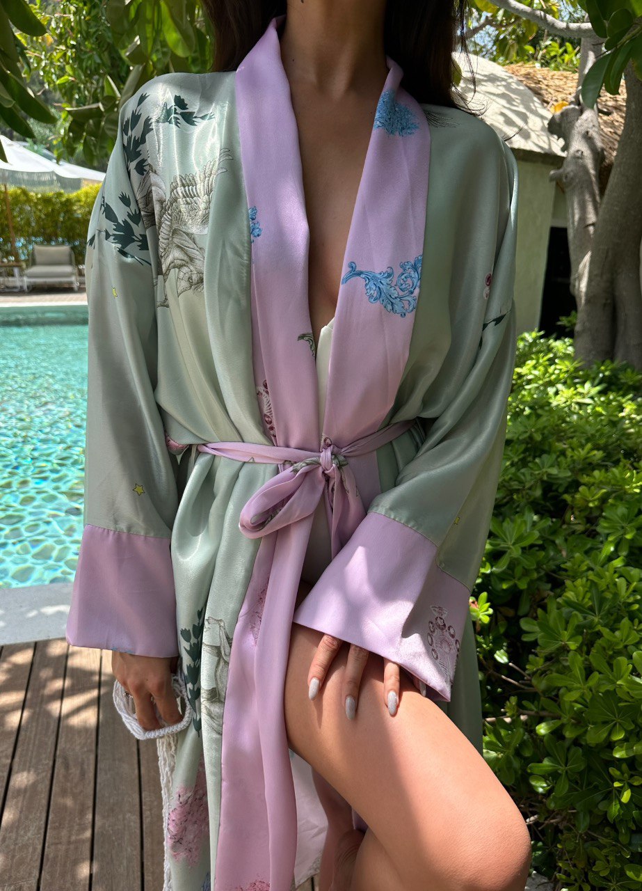 Long Sleeves Kimono Contrast floral embroidery detail. Tied belt in matching fabric